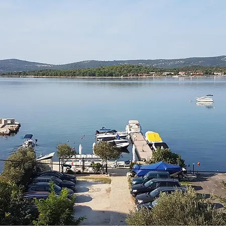 2 Bedroom In * Turanj