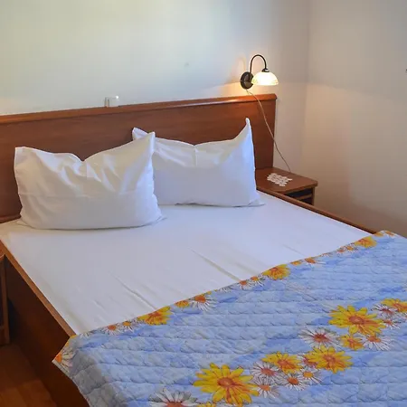 Апартаменты 2 Bedroom In Турань